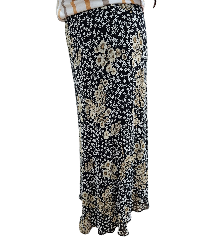 Chiffon lined skirt